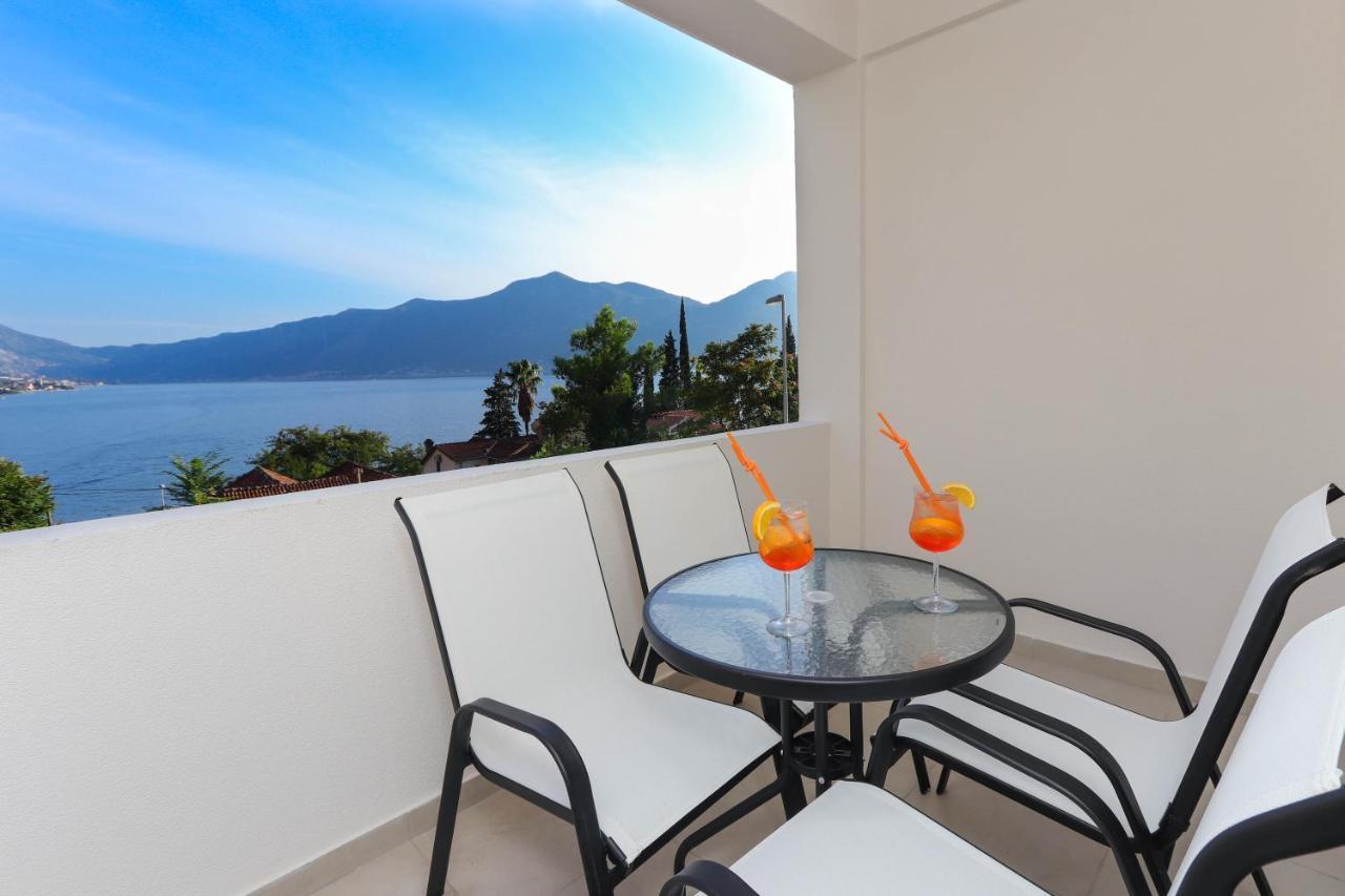 Sea Star Luxury Apartment Kotor Eksteriør billede