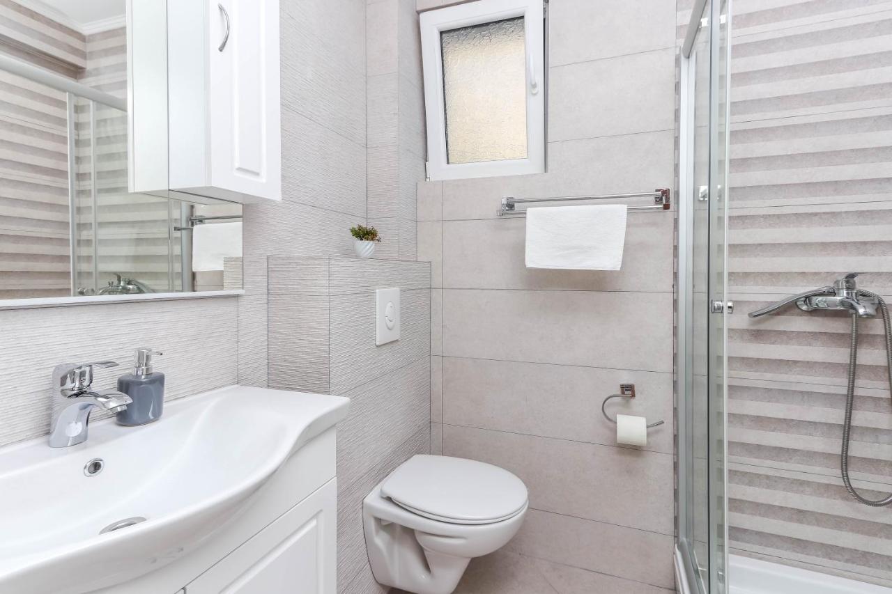 Sea Star Luxury Apartment Kotor Eksteriør billede
